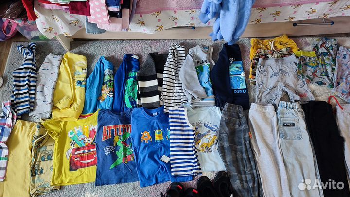 На доставкеПакет одежды на мальчика 3-4годика