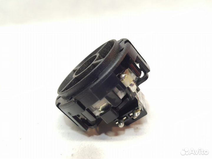 Динамик задний правый Land Rover Freelander 2.2L