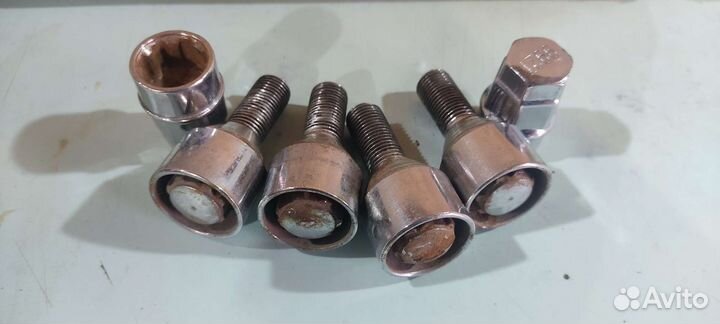 Секретные болты LADA