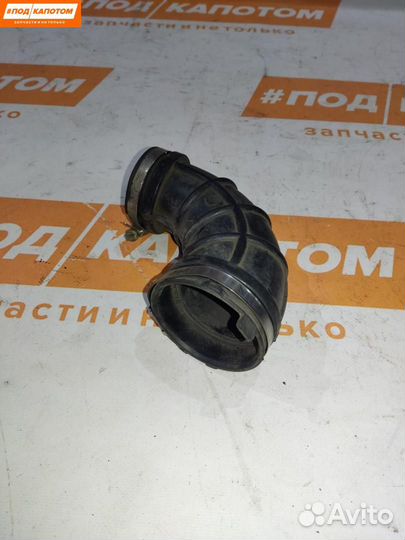 Патрубок воздушного фильтра Opel Astra J 13265785