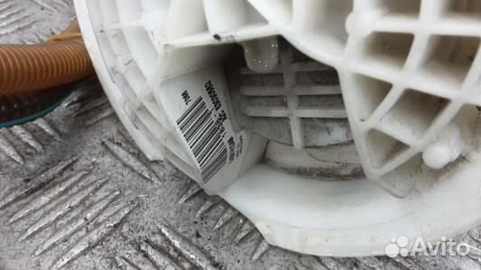 Датчик уровня топлива chrysler 300C 1 (LBE17M701)