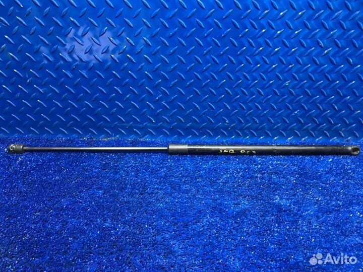 Амортизатор капота Mercedes W204