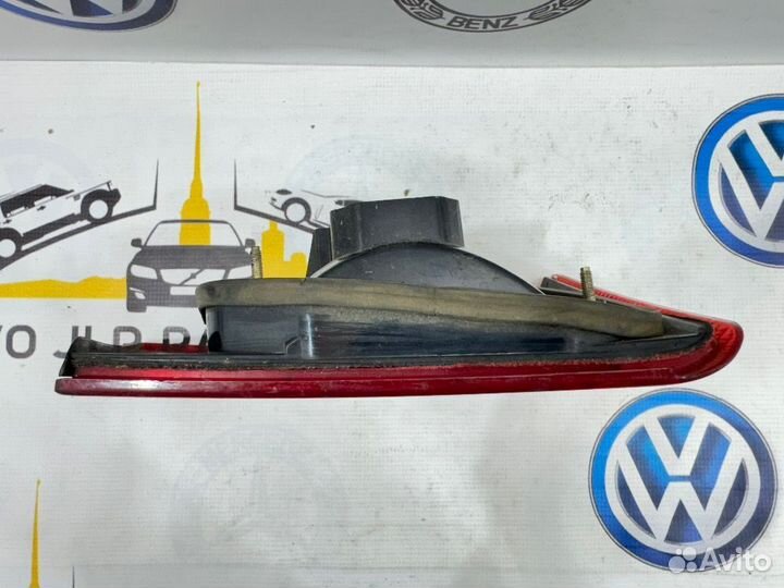 Фонарь задний правый внутренний Volvo 940 960