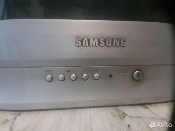 Продам телевизор