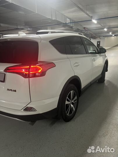 Toyota RAV4 2.5 AT, 2017, 196 000 км