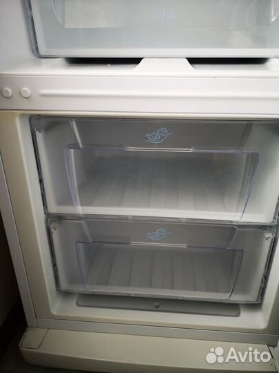 Холодильник Indesit SB 15040