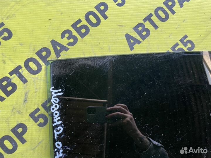 Стекло двери задней правой Renault Megane 2