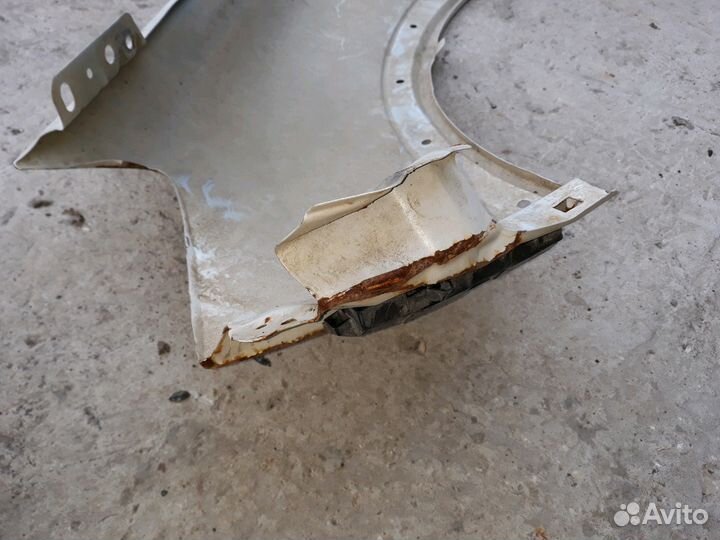 Переднее правое крыло Subaru XV (GP)