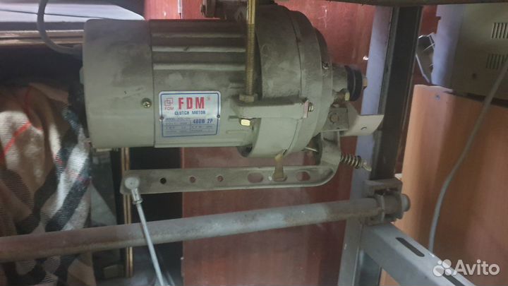 Швейная машина колонковая