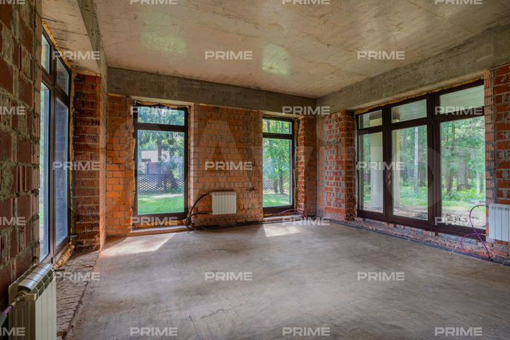 Дом 770 м² на участке 71 сот.