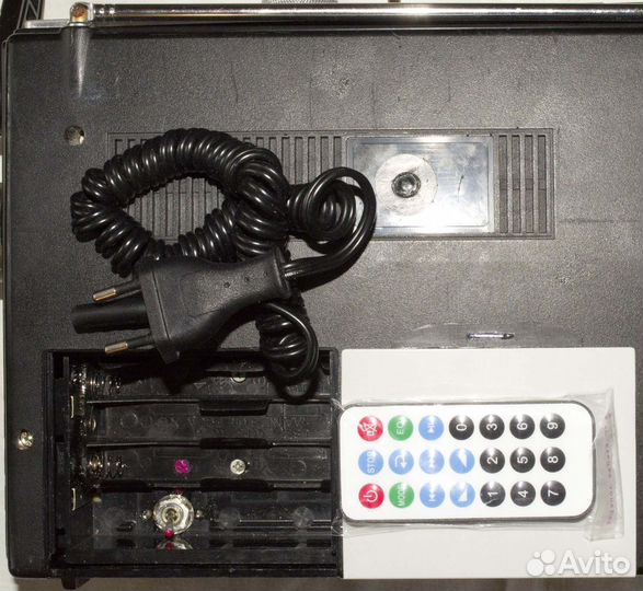 S+mSD-TF+USB-mp3,wma,wav+Blu+FM+AUX+Ears+MicRec+2L