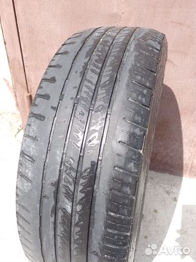 Bridgestone WT17 215/60 R17