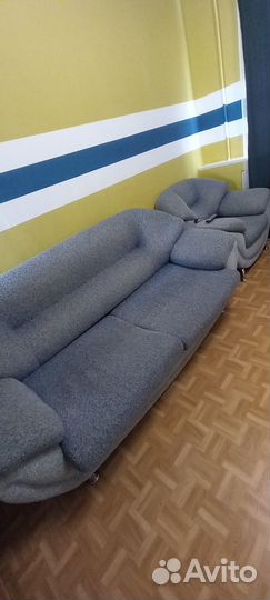 Диван и два кресла