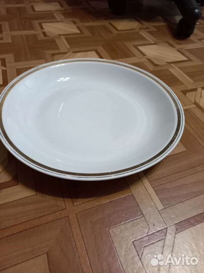 Тарелка круглая диам.32 см, тарелка овальная - 2 ш