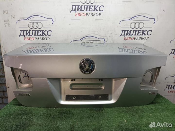 Эмблема на крышку багажника VW Jetta 2005-2011