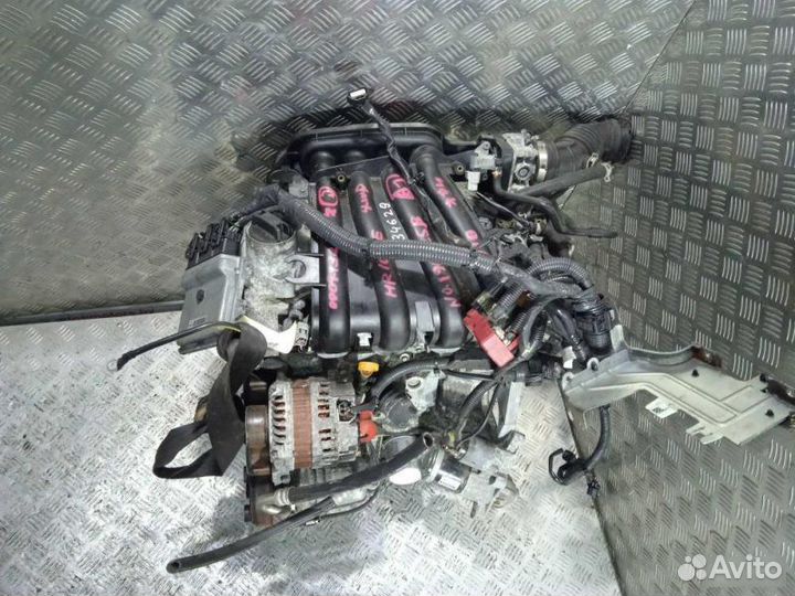 Двигатель Nissan Note HR16