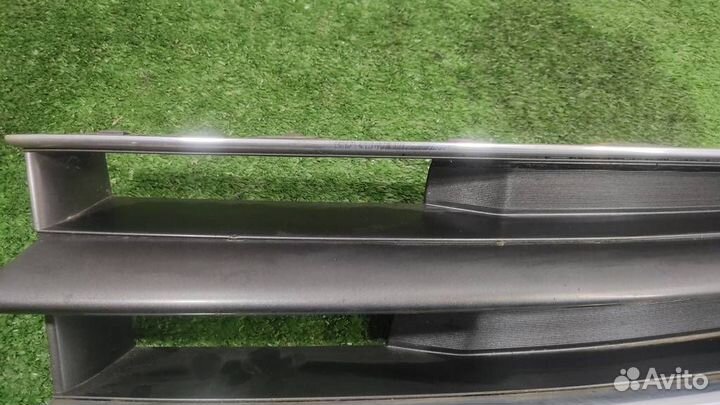 Решетка радиатора левая Subaru Tribeca WX 2006