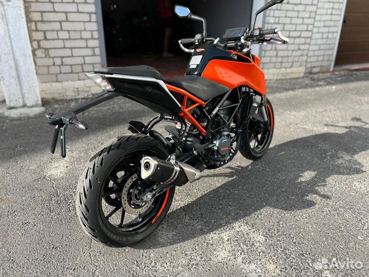 Мотоцикл ktm 125 duke