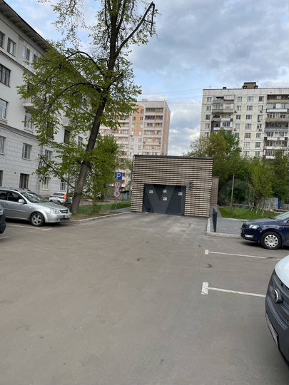 Машиноместо