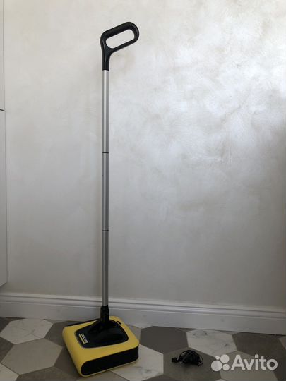 Электрическая метелка Karcher
