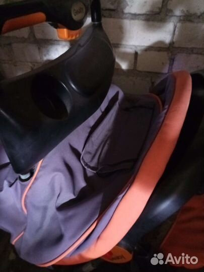 Прогулочная коляска