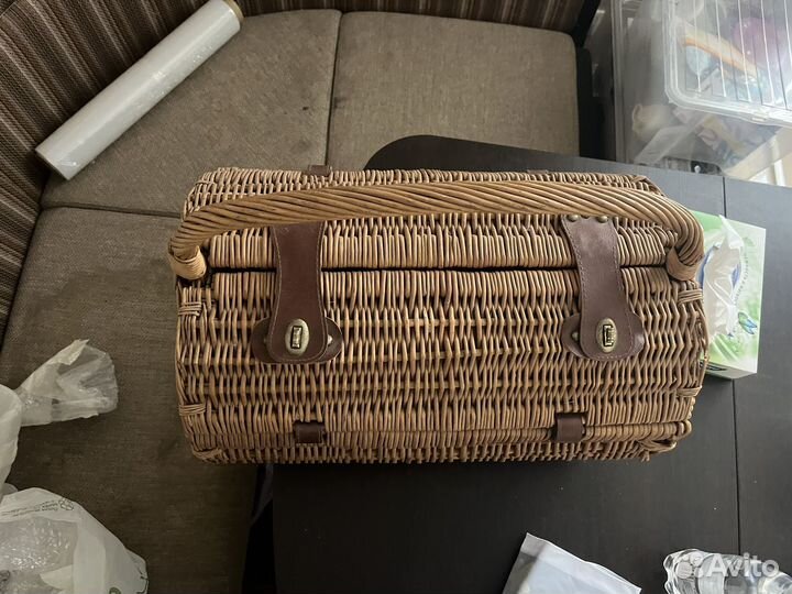 Корзина для пикника с посудой
