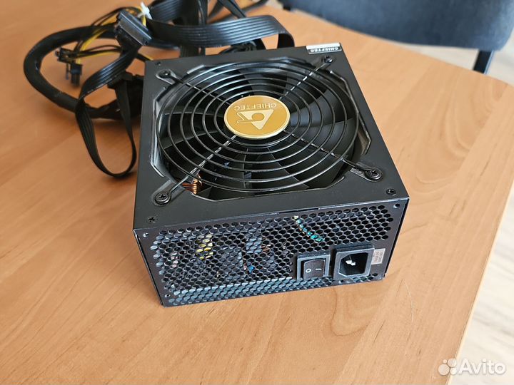 Блок питания Chieftec Proton 1000W