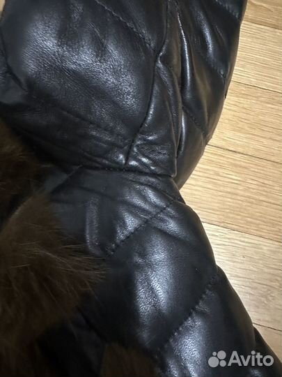 Кожаная куртка с мехом и капюшоном