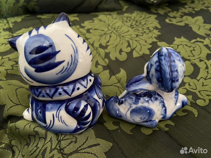 Гжелевые фигурки кота и дракона коллекционные