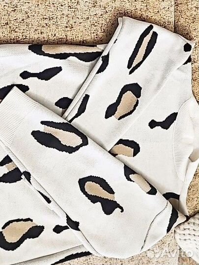 Свитер женский