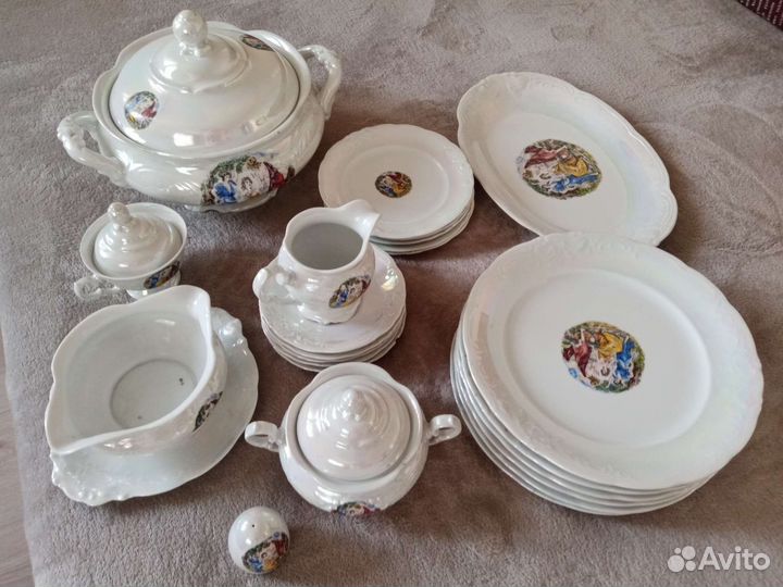 Столовый сервиз 
