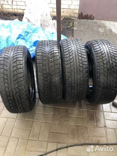 Gislaved Nord Frost 200 HD 235/65 R17