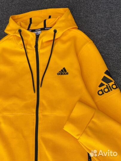 Спортивный костюм adidas