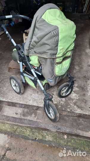 Прогулочная коляска