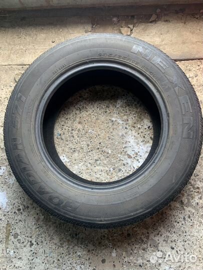 Nexen Roadian 571 235/65 R17