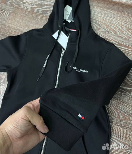 Теплый спортивный стиль от Tommy Hilfiger