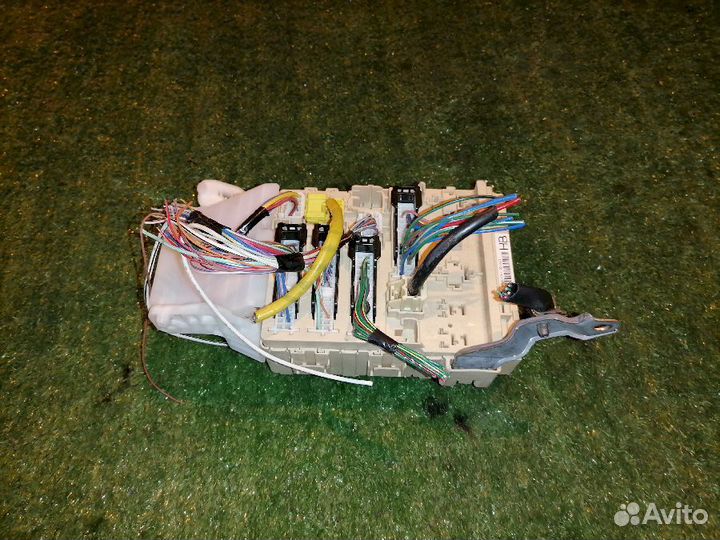 Блок предохранителей 82730-58010 Toyota Alphard MN