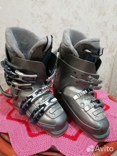 Продам горнолыжные ботинки