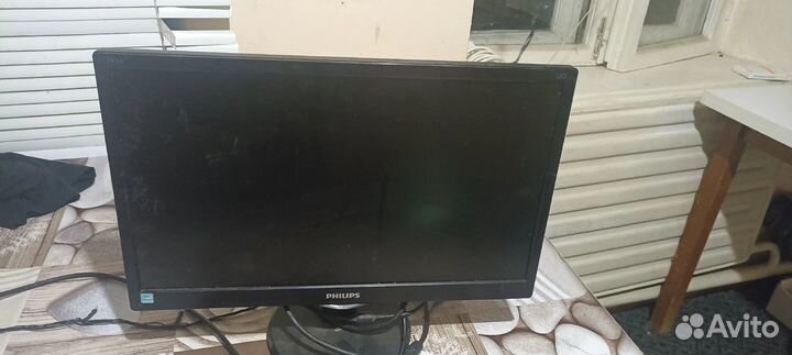 Монитор philips