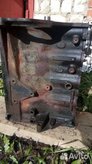 Блок цилиндров Opel Zafira