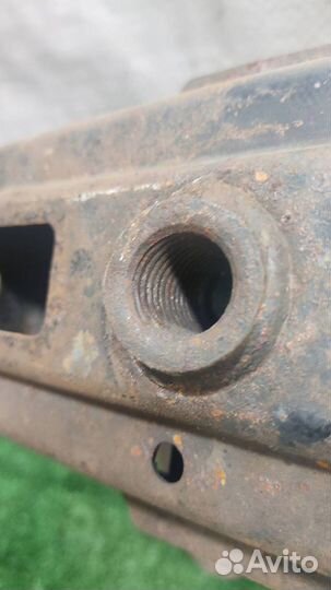 Усилитель бампера переднего KIA soul 2009