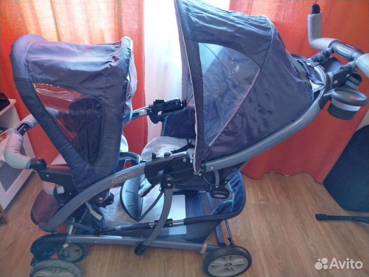 Прогулочная коляска для двойни или погодок