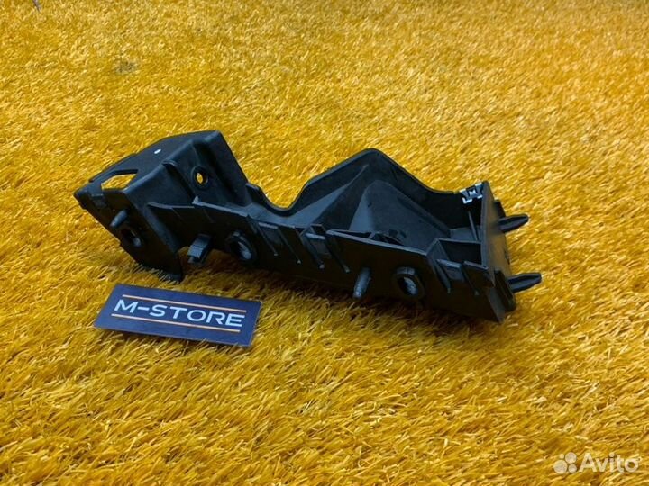 Крепление бампера переднее левое Audi Q5 8R cncd