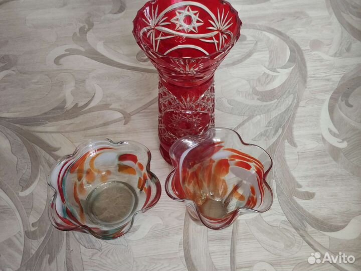 Вазаы цветное стекло