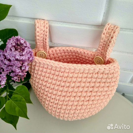 Вязаная подвесная корзина