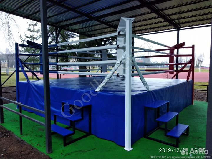 Боксерский ринг 5х5м,с боевой 4х4м на помосте 1 м