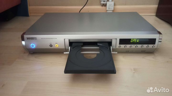 Пишущий DVD плейер Toshiba RD-XS64SG