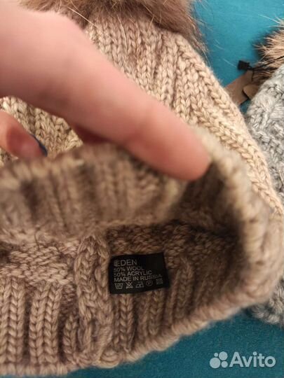 Шапки со стразами, с натуральным помпоном