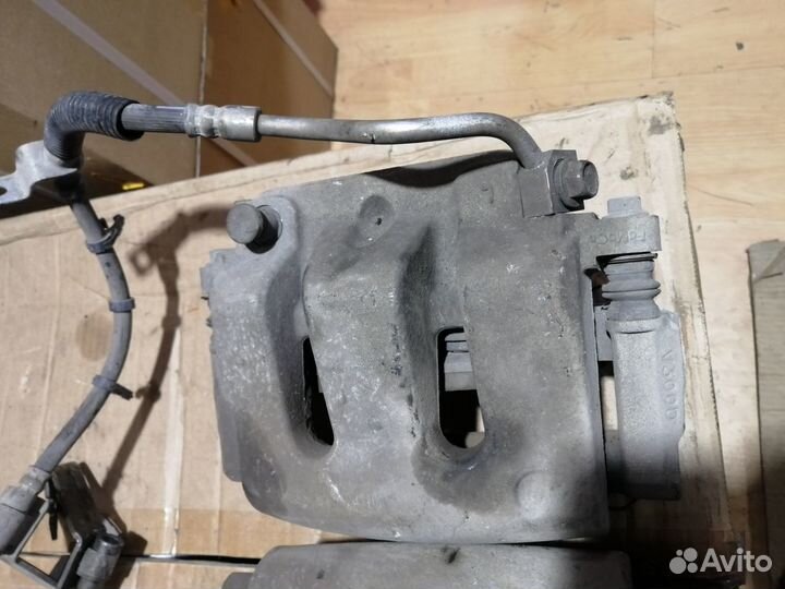 Суппорт передний 300мм Ford mustang 5 / 09-14