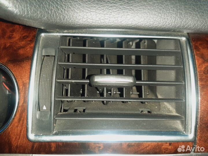 Дефлектор воздушный Audi A8 BFM 2005